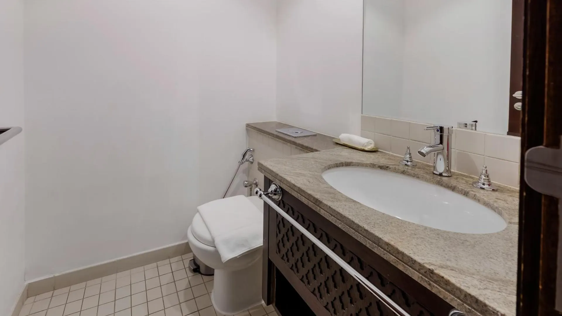 Apartment Durrani Homes - Lavish 3Br Besides Burj Khalifa And Fountain View Dubai United Arab Emirates